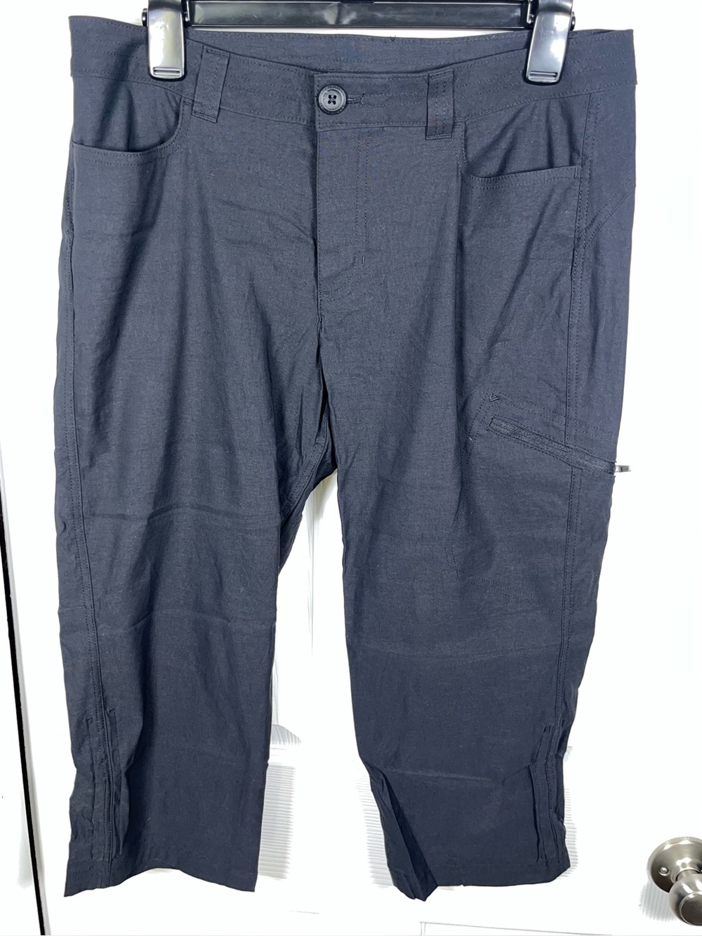 Women’s EDDIE BAUER Rainer Cropped Active Capri Pants in Black Size 10 Nylon